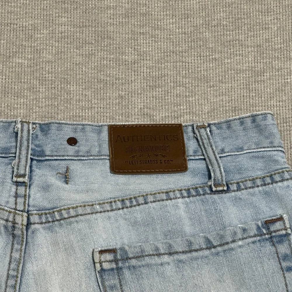 Levis Signature Authentics Light Wash Distressed Low Bootcut Jeans Mens 36x30